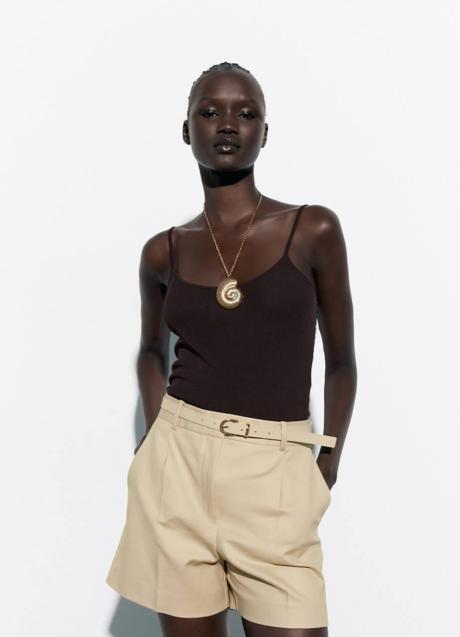 Imagen - Bermudas con pinzas y cinturón