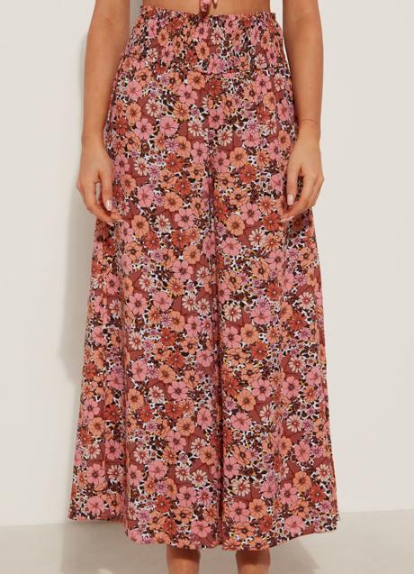 Imagen - Pantalón estampado de flores de Tezeni. Foto: Tezenis.