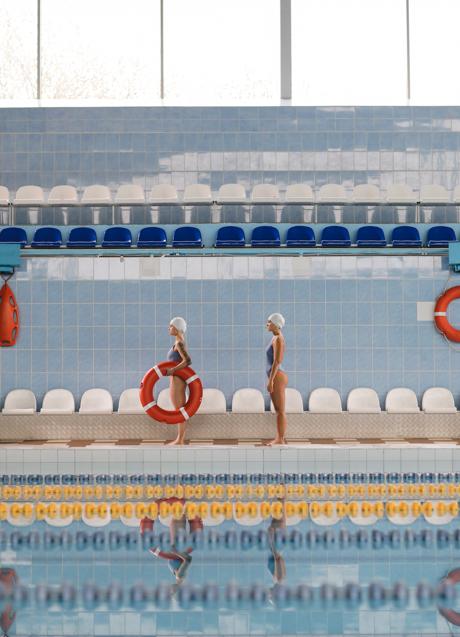 Imagen - Mujeres practicando natación/PEXELS