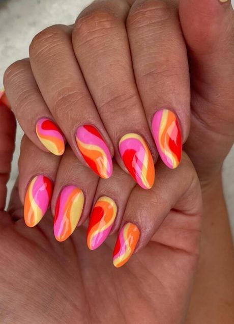 Imagen - Uñas con diseño en colores neón/PINTEREST