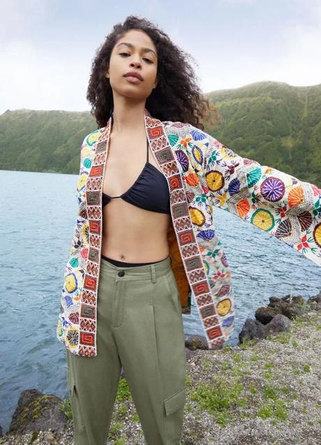 Imagen - Chaqueta con abalorios de Parfois (89,99 euros)