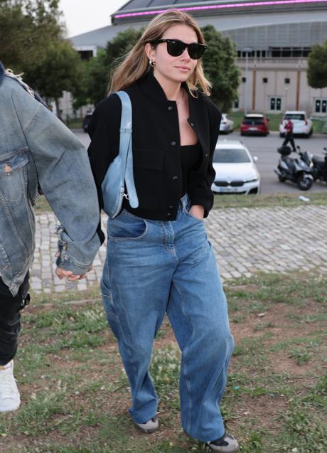 Imagen - Clara Chía con una chaqueta de Zara y vaqueros anchos. / GTRES