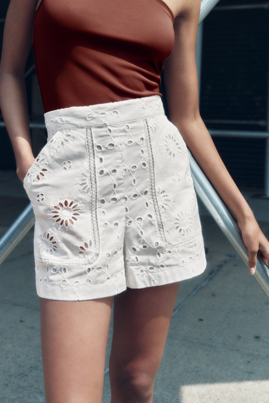 Imagen - Shorts con bordados de Zara (29,95 euros)