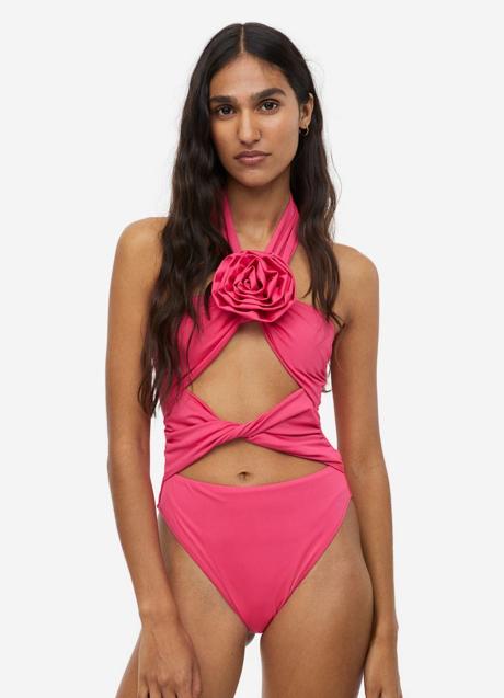 Imagen - Bañador magenta con flor 3D, 34,99 euros.
