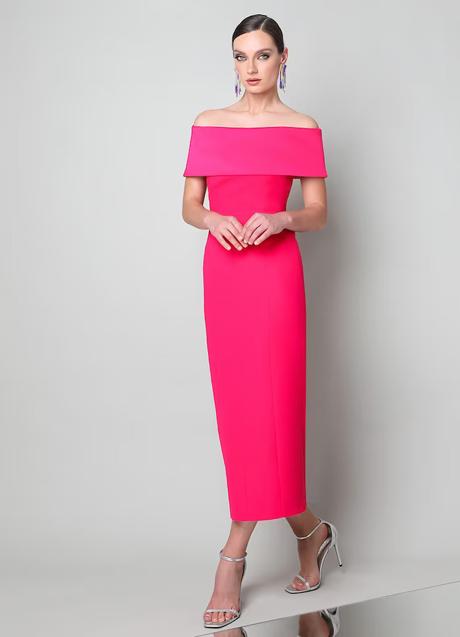 Imagen - Vestido en fucsia con escote bardot de Victoria. Foto: E Corte Inglés.