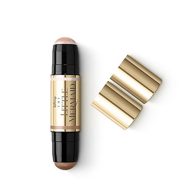 The Little Mermaid Contour & Highlighter Duo Stick de Kiko Cosmetics.