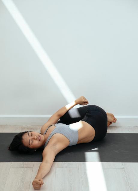 Imagen - Mujer haciendo Pilates/PEXELS