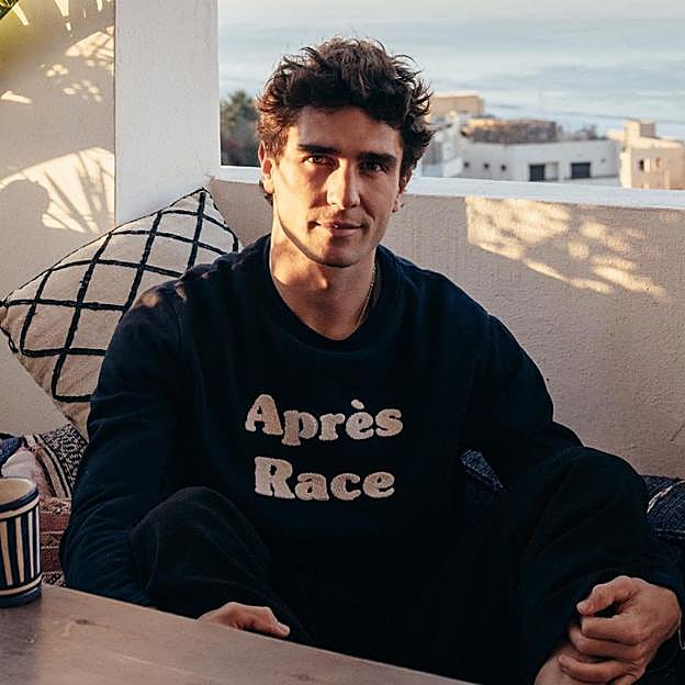 Albert Arenas lo tiene todo para gustarle a Victoria Federica: es guapo, deportista de élite y aficionado al surf. 