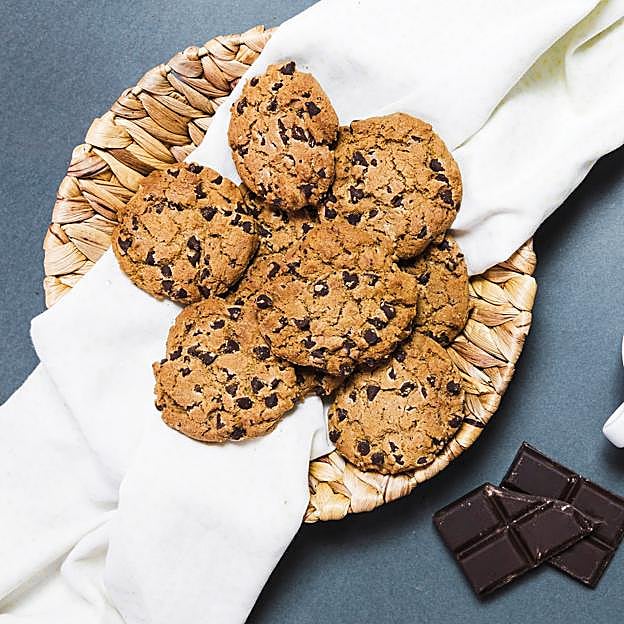 Galletas de avena, plátano y chocolate. 