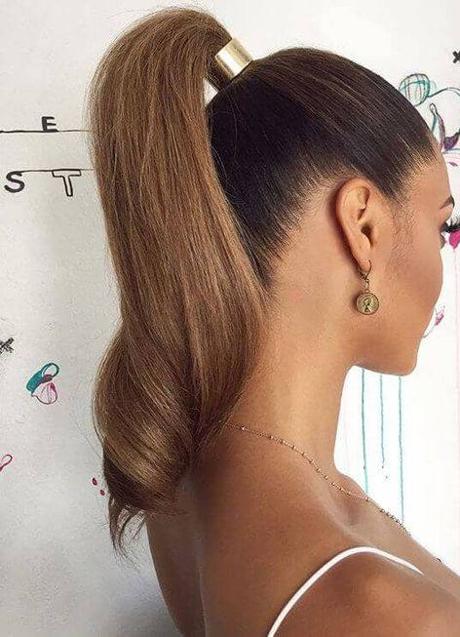 Imagen - Peinado fácil para pelo largo con coleta alta sleek