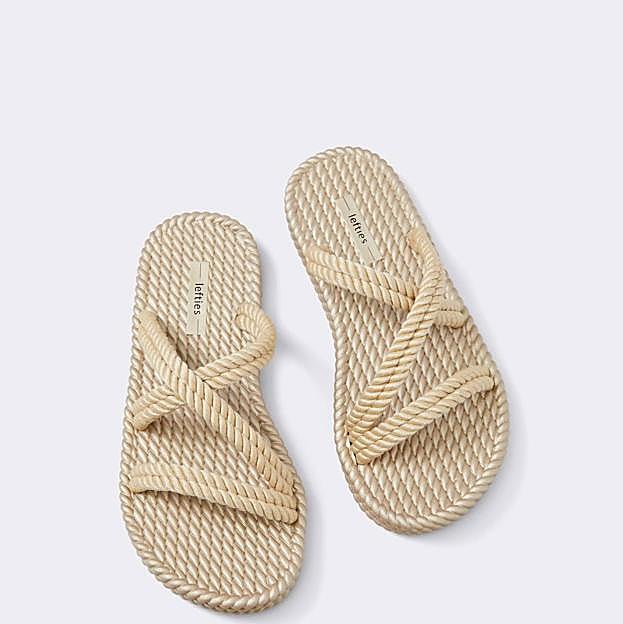 Sandalias con cuerdas de pala