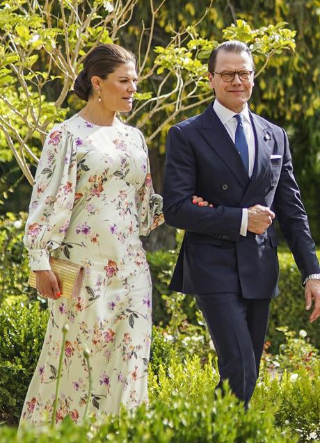 Imagen - Victoria de Suecia saludando a la Rania de Jordania. / GTRES