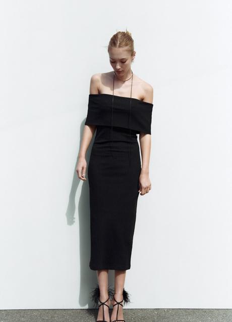 Imagen - Vestido negro con escote bardot de Zara. Foto: Zara.