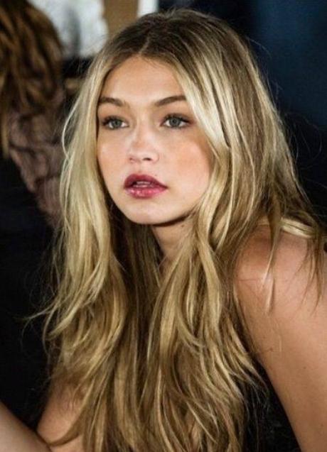 Imagen - Melena larga desfilada a capas para cara redonda