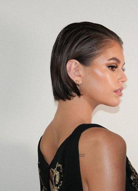 Imagen - Kaia Gerber con peinado efecto mojado