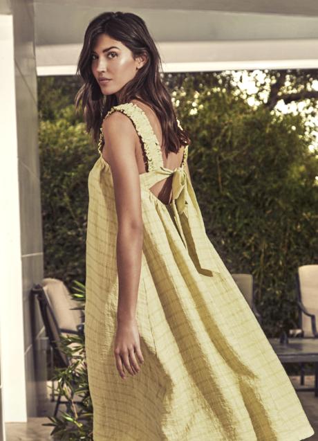 Imagen - Vestido con lazo y estampado de cuadros, de Cortefiel.