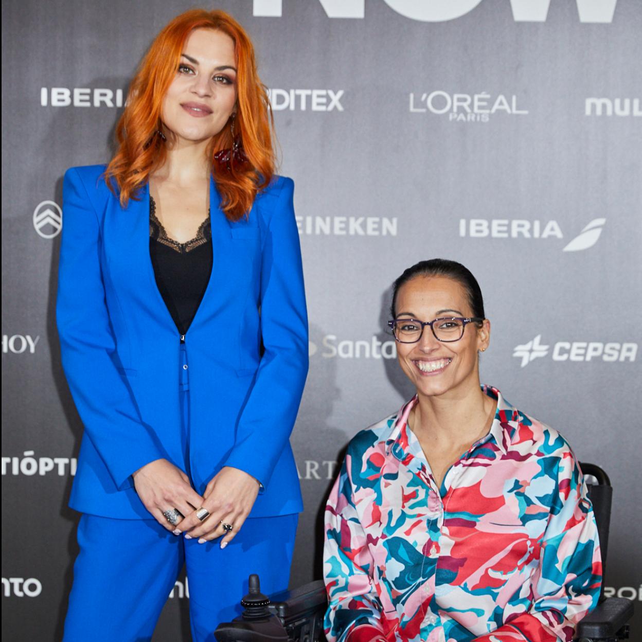 Sara García, investigadora del CNIO, y la deportista paralímpica Teresa Perales, en Santander WomenNOW. 