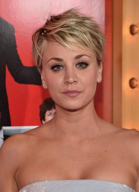 Imagen - Kaley Cuoco con pixie puntiagudo