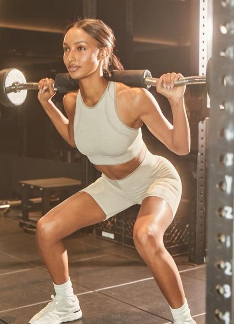 Imagen - Mujer entrenando glúteos/@JOJA