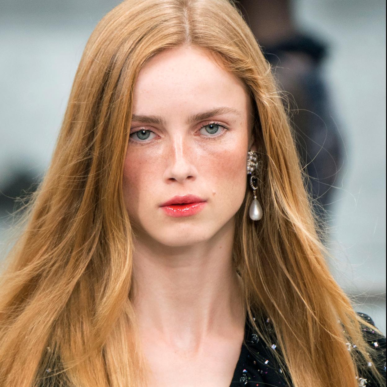 Influencer Lucía Bárcena con piel perfecta