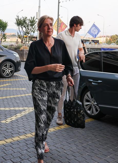 Imagen - Infanta Cristina con look casual en Ginebra/GTRES
