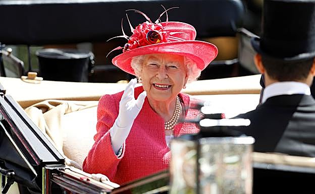 La reina Isabel II en Royal Ascot.