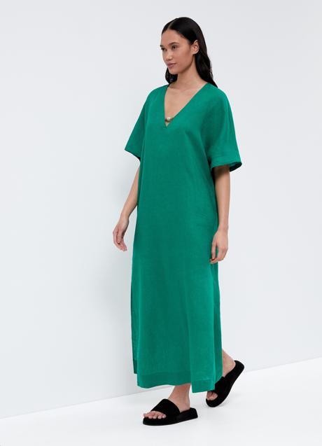 Imagen - Vestido túnica en color verde de Oysho. Foto: Oysho.