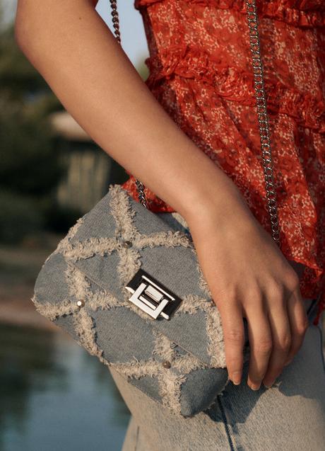 Imagen - Bolso vaquero de Stradivarius (12,99 euros)