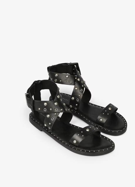 Imagen - Sandalias negras con tachuelas de Scalpers. Foto: El Corte Inglés.