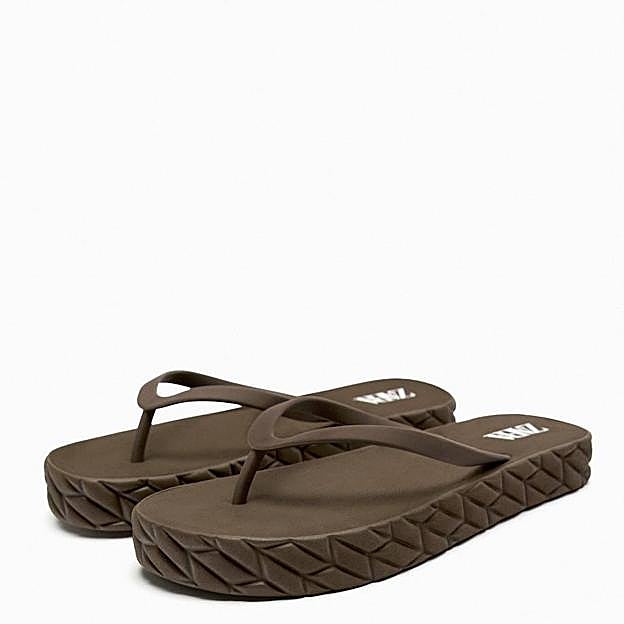 Chanclas con suela gruesa