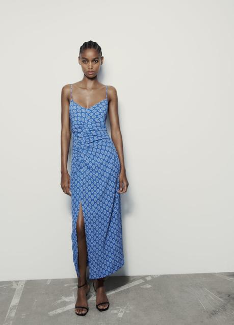 Imagen - Vestido estampado de Zara (29,99 euros)