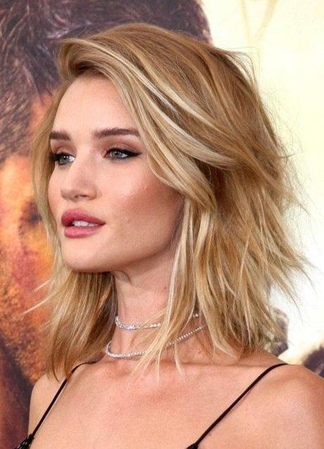 Imagen - Rosie Huntington-Whiteley con corte shaggy