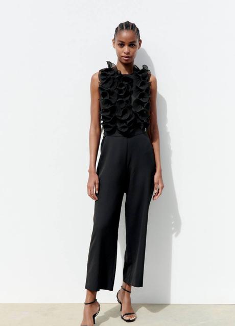 Imagen - Mono negro con volantes plisados