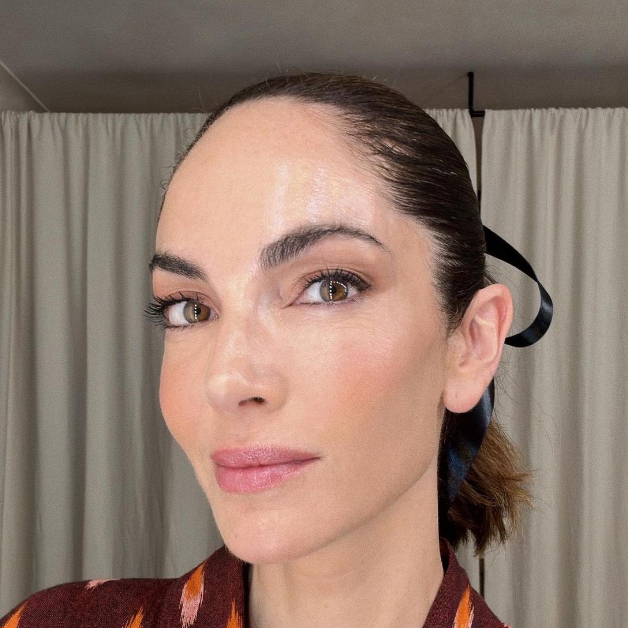 Eugenia Silva con un maquillaje perfecto.