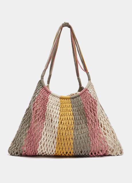 Imagen - Bolso shopper de macramé de Pull&Bear, 25,99 euros.