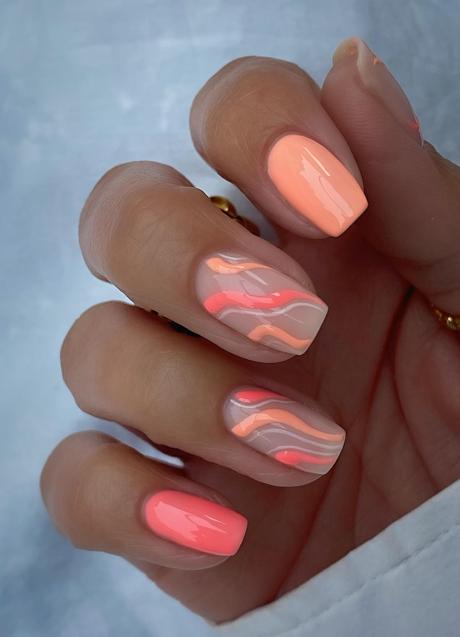 Imagen - Uñas pastel con diseño/@lindseysbeautylounge1