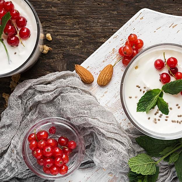 Beneficios desconocidos del yogur griego y cómo hacerlo en tu casa de forma fácil y sin yogurtera