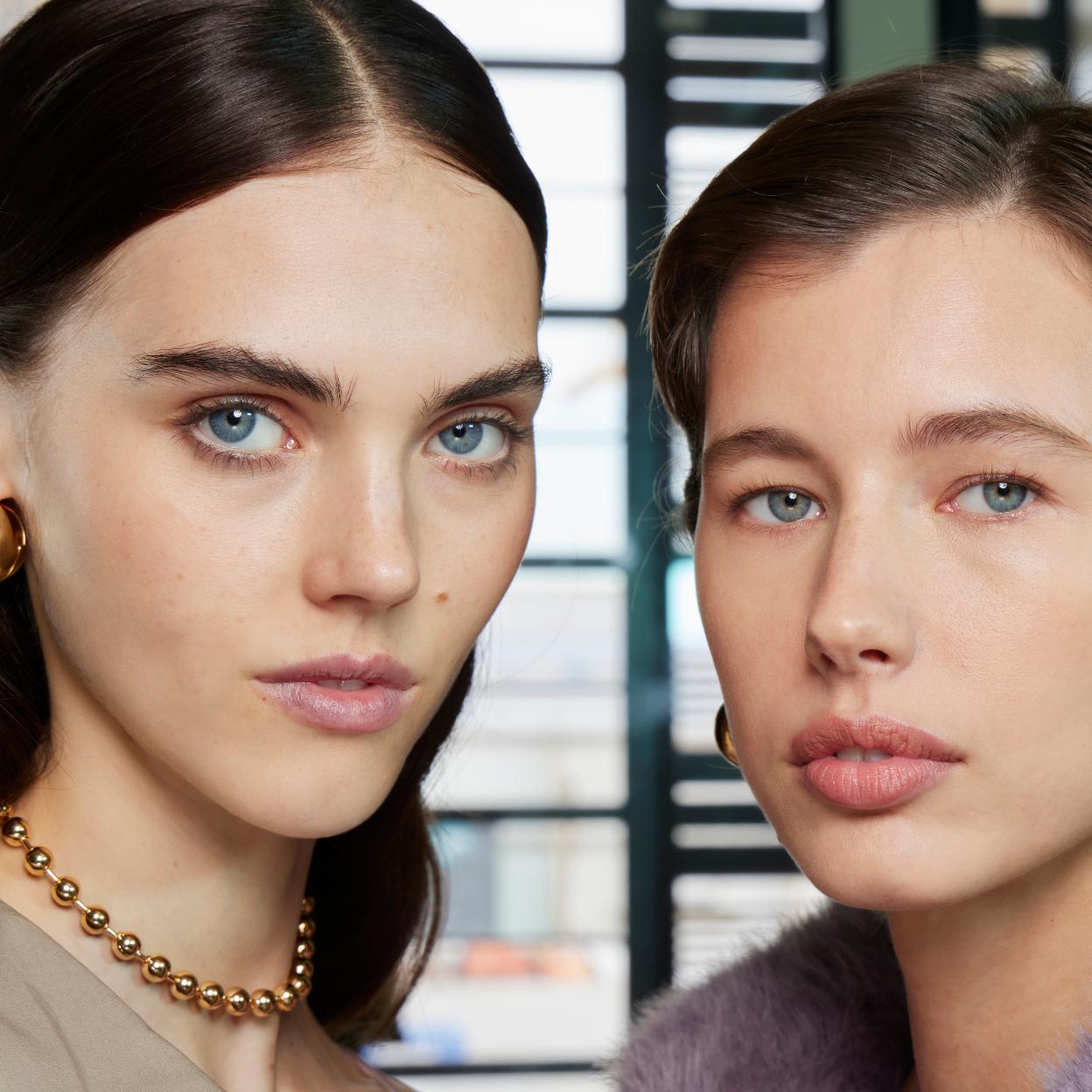 Todo sobre el contorno de ojos favorito de Rihanna. 