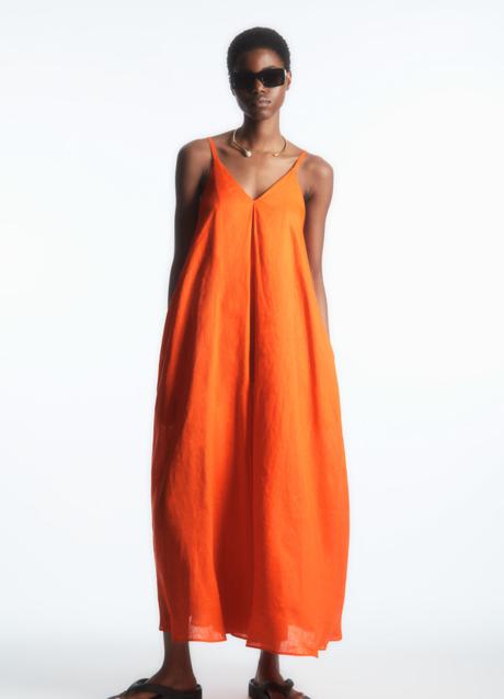 Imagen - Vestido de tirantes naranja de COS, 125 euros.