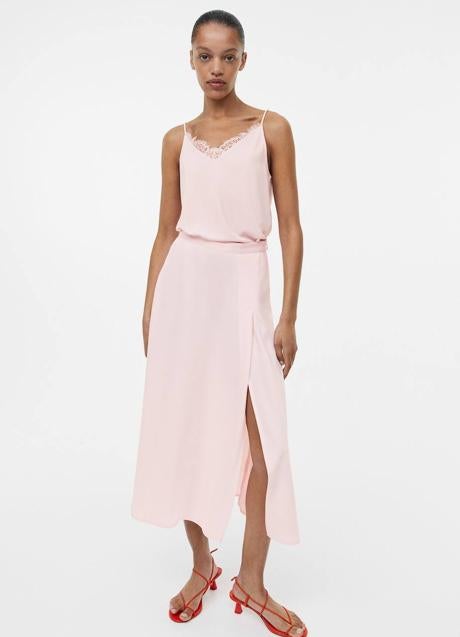 Imagen - Falda satinada con abertura en rosa