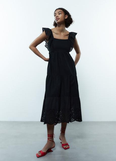 Imagen - Vestido negro de Sfera (29,99 euros)