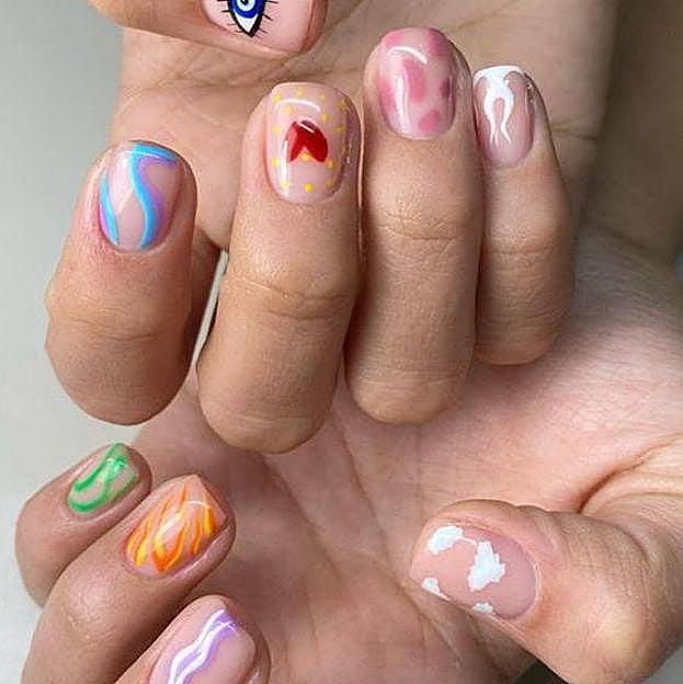 Manicura mismatch con dibujos