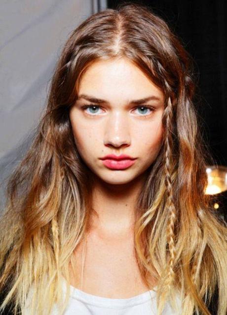 Imagen - Peinado con baby braids para recoger el flequillo cuando está creciendo