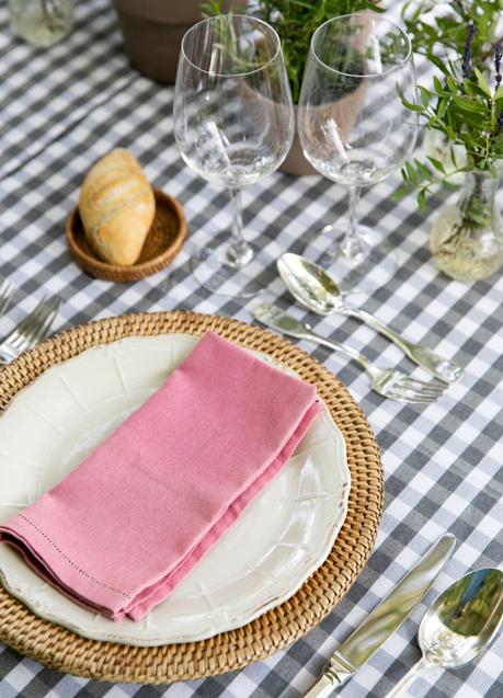 Imagen - El ratán o el mimbre aportan un toque veraniego muy interesante en nuestras mesas durante el verano. / D.R