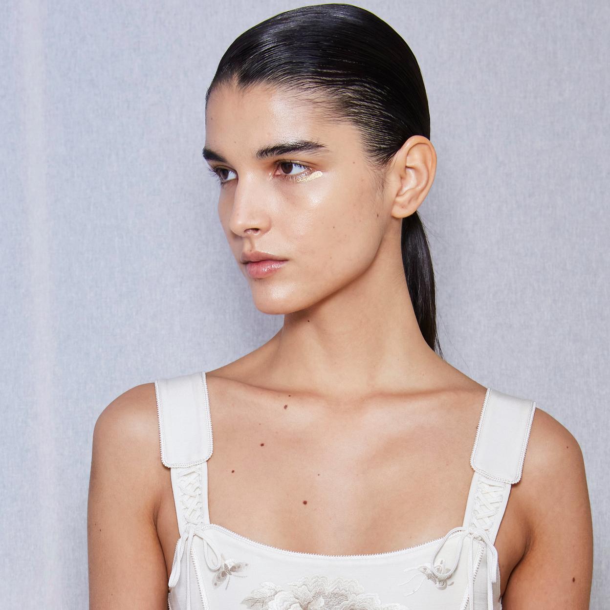 Estos son los contornos de ojos con acción global que combaten arrugas. 