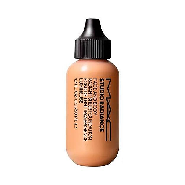 Studio Radiance Face & Body Foundation de M.A.C. Precio: 42 euros
