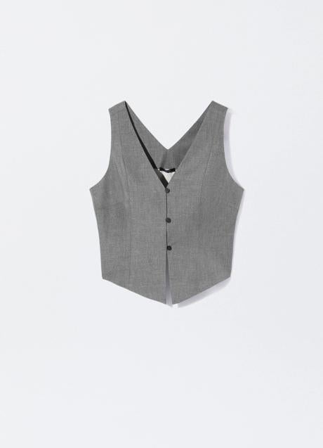 Imagen - Chaleco de traje en pico de Parfois. Foto: Parfois.