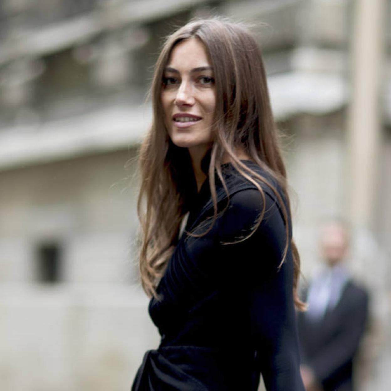 Influencer con pelo largo