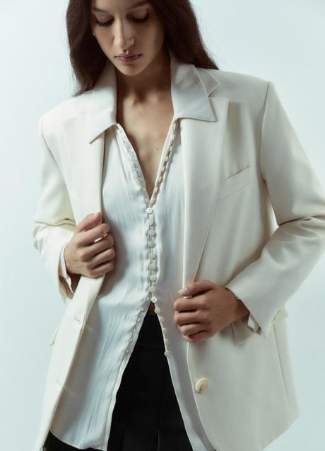 Imagen - Camisa blanca de Sfera (29,99 euros)