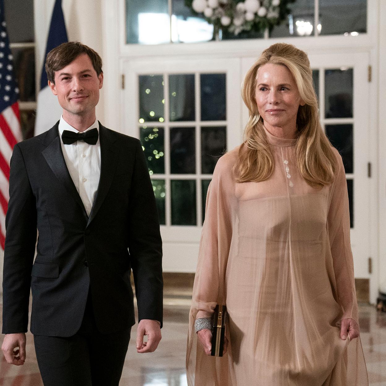 Laurene Powell Jobs, junto a su hijo Reed, durante una cena de gala en la Casa Blanca. 